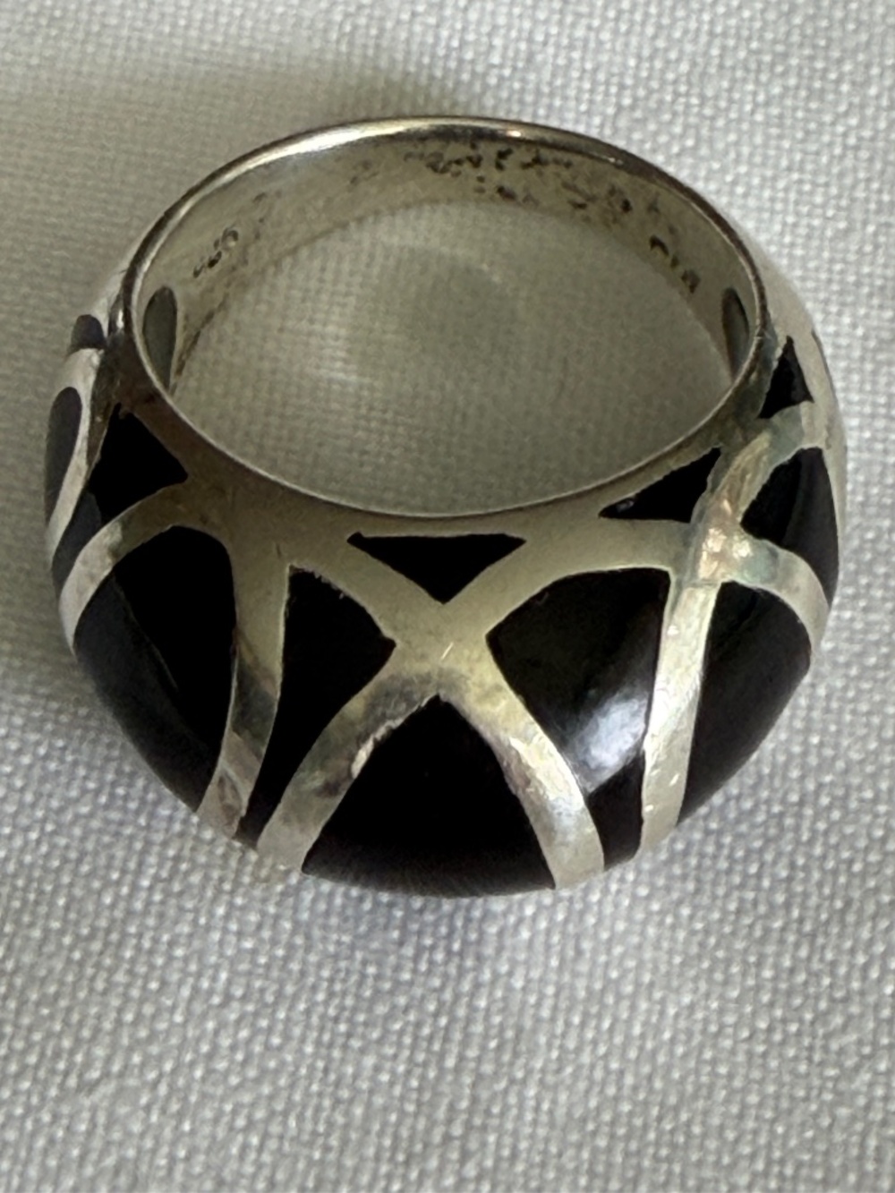 1960-70'S Sterling Silver and Black Enamel Modernist Dome Ring (vintage)